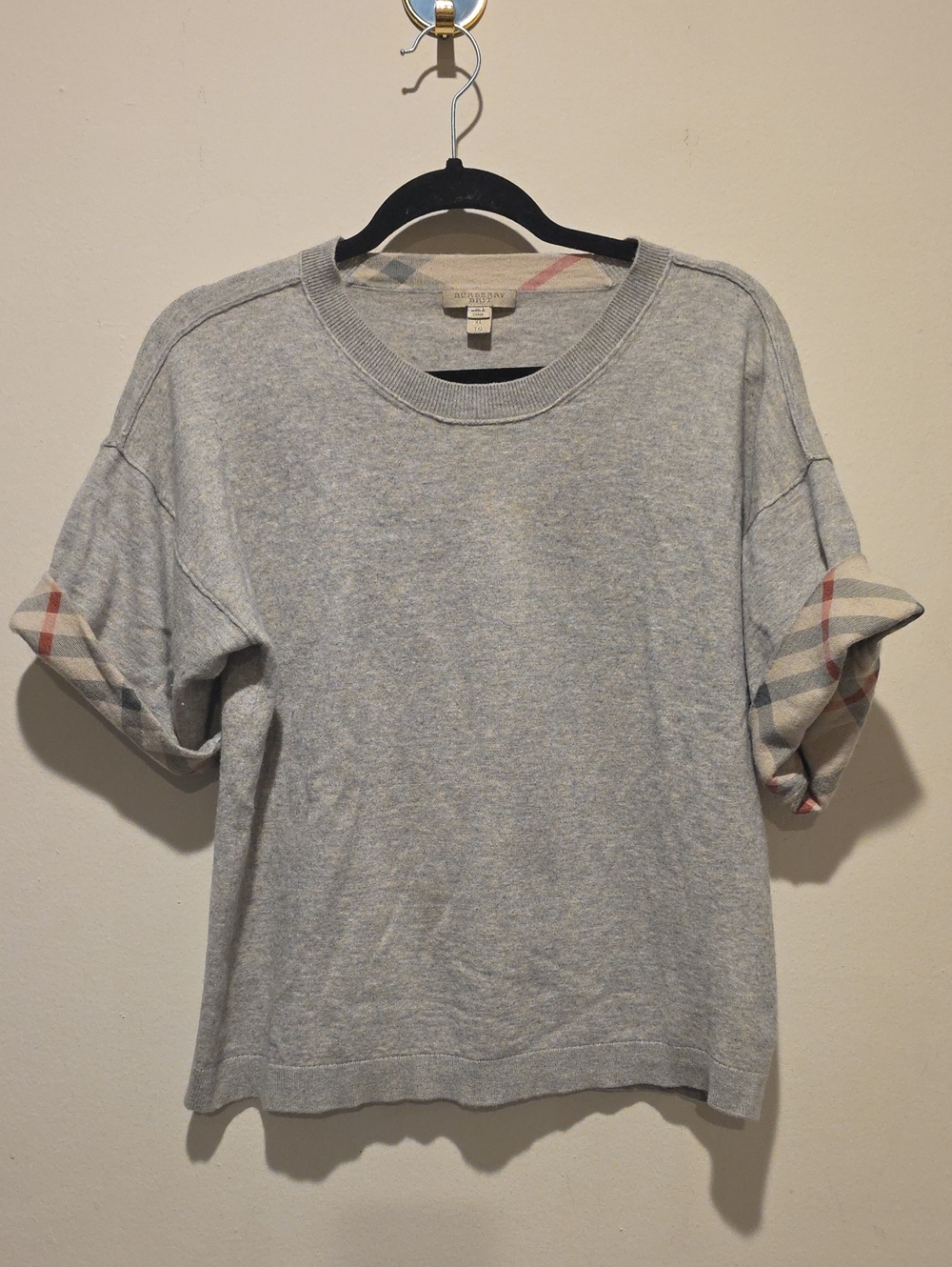 Burberry Light Gray Short Sleeve Sweatshirt with Plaid Cuff Detail Size XL
